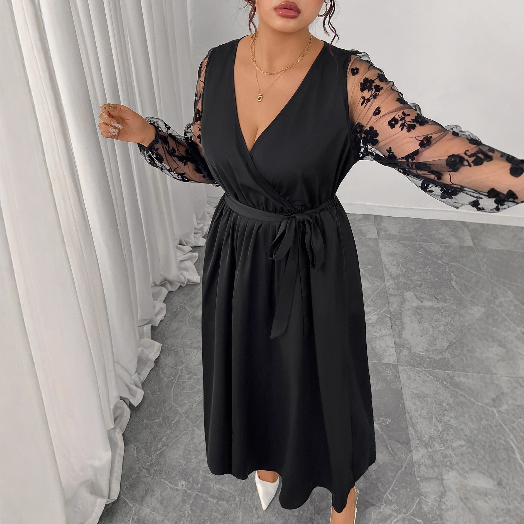 Plus Size V-Neck Lace Dress – Elegant Long Sleeve Belted Dress For Women, Flattering High Waist & Stylish