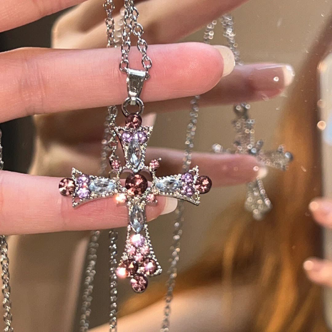 Heavy Craft Inlaid Cross For Women Gothic Y2K Necklace Sweet Cool Style Hot Girl Design Clavicle Chain