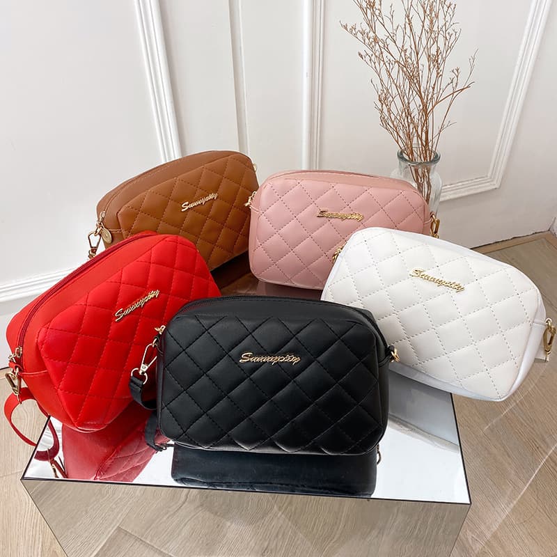 Women's Bags Fashion Bags For Christmas New Chain Messenger Bag One Piece Wholesale Version Version Embroidered Small Square Bag
