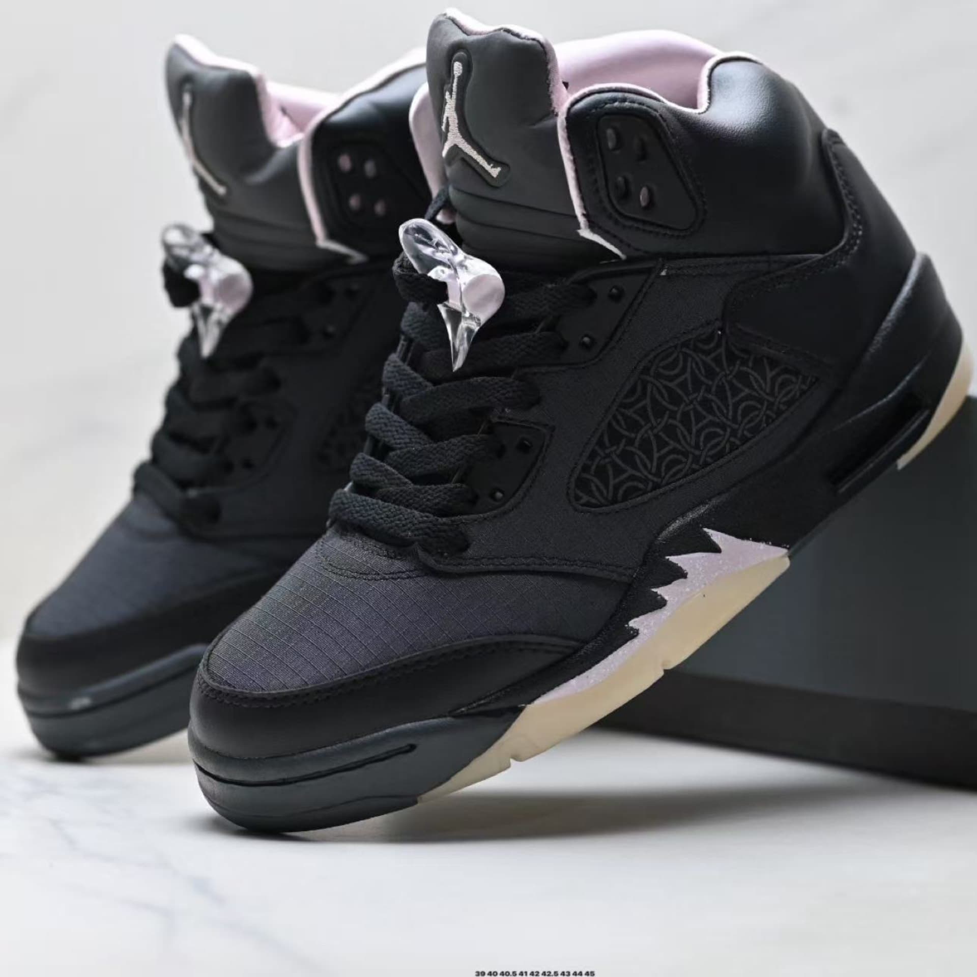 Chaussures neuves de haute qualité pour hommes, confortables et décontractées, amortissantes. Chaussures rétro pour couples.