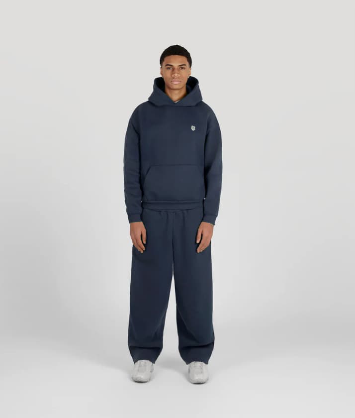 Ensemble unisexe à capuche brodée, manches longues, noir et bleu, style sportswear confortable et ample, composé d'un sweat-shirt et d'un pantalon
