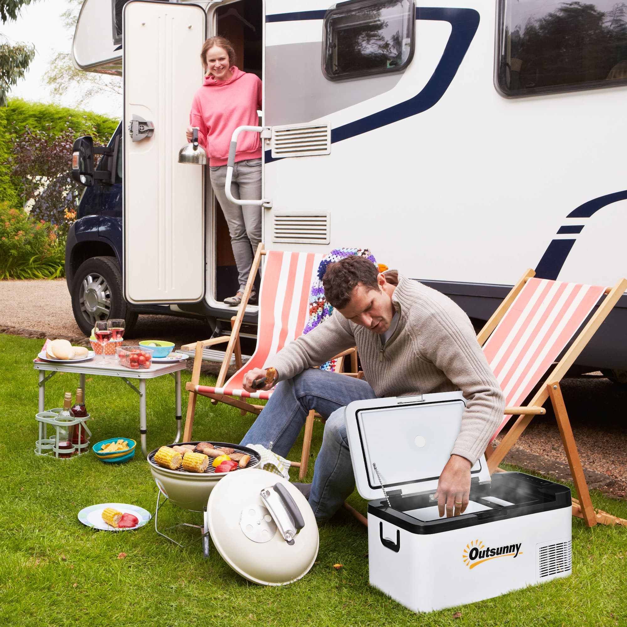 Outsunny Mini Réfrigérateur Électrique 18L 12/24V jusqu'à -20°C Réfrigérateur et Congélateur à Compression pour Voiture avec Lumière LED et Poignées Pliables Faible Consommation d'Énergie pour Maison Camping 58,5x33,5x29,2 cm Blanc