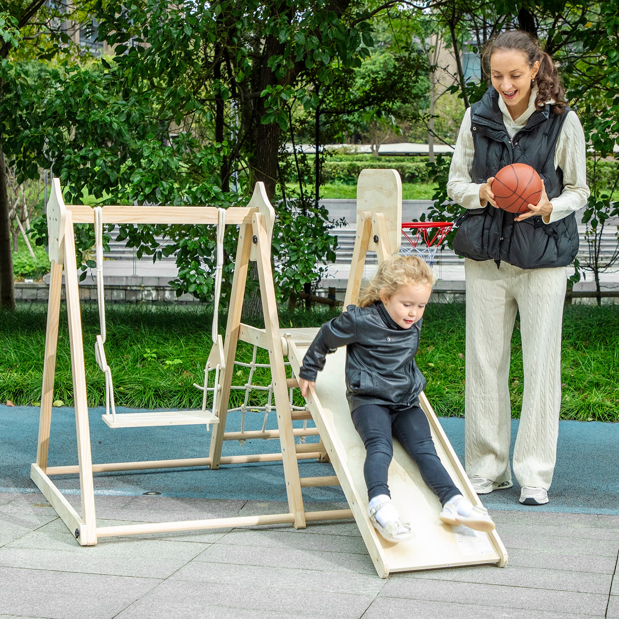 AIYAPLAY Toboggan pour Enfants 5 en 1 Structure d'Escalade avec Toboggan Balançoire Panier de Basket Planche Filet d'Escalade Naturel