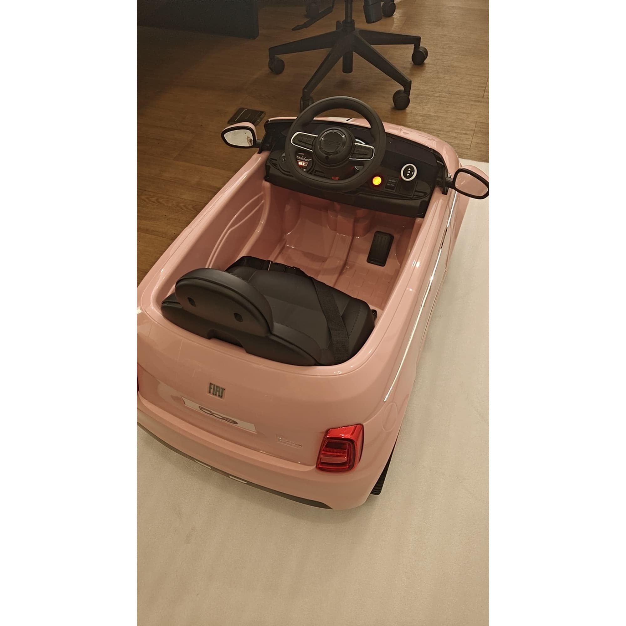AIYAPLAY Voiture électrique pour enfants 12V Fiat 500, Batterie au lithium, 2 moteurs, Télécommande, 3-6 ans, Rose