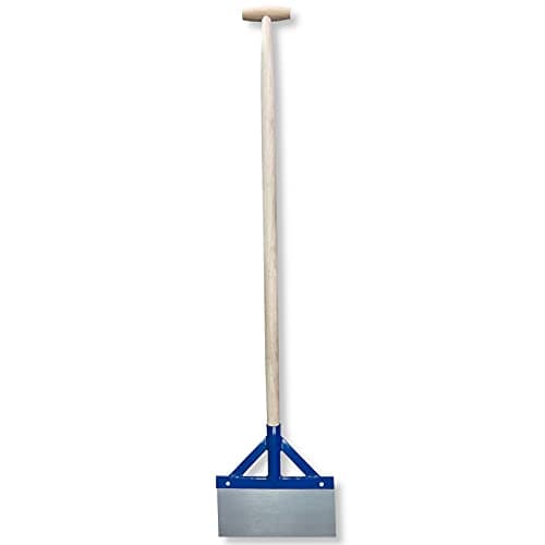 DEWEPRO Grattoir à choc avec manche en bois - Grattoir pour sol, goudron, plâtre, mortier – Très stable avec entretoises et lame en acier à ressort - Largeur : 300 mm - Longueur totale environ 137 cm.