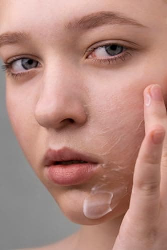 Celenes by Sweden Gel Nettoyant Visage à l'Argousier, Mousse Nettoyante Visage 250ml - Nettoyant Visage avec Vitamine C - Demaquillage Visage Sans Parabèn-Alcool, Nettoyant Visage Peau Grasse & Mixte