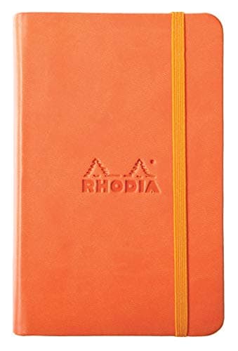 RHODIA 118634C - Carnet Rigide Tangerine - 9 x 14 cm - Uni - 192 pages - Papier Clairefontaine Ivoire 90 g/m2 - Marque-Page, Fermeture Élastique - Couverture Simili Cuir - Collection Rhodiarama