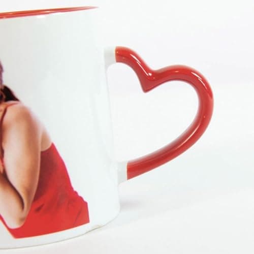 Mug céramique personnalisé photo avec anse cœur et intérieur rouge – Tasse personnalisable avec anse cœur rouge – Idée cadeau femme, homme, noel, fête mères, st valentin