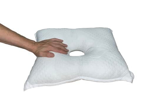 Gar Medical Coussin anti-escarres carré avec trou, oreiller pour oreille, oreiller cervical médical spécifique pour le traitement de la chondrodermatite. Tissu à l'aloe vera.