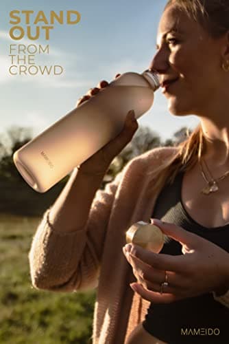 MAMEIDO Gourde 1l & 1,5l Ivory Beige Gold - Bouteille d'eau Design Plastique avec Marqueur de Temps de Motivation, sans BPA - Gourde Sport étanche pour Gymnastique