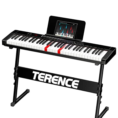 TERENCE Piano Numérique 61 Touches Lumineuses support de partitions semi-lestées avec Stands et Batterie de 1750mAh et interface MIDIBluetooth Sacs pour Clavier Câble audio Casque Noir