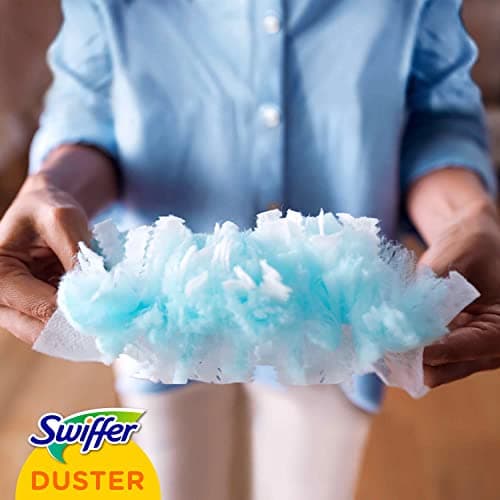 Swiffer Duster Attrape & Retient, Kit 1 Manche et 5 Recharges, Attrape Et Retient Jusqu’À 3 Fois Plus De Cheveux Et Poussière Qu’Un Plumeau Ordinaire