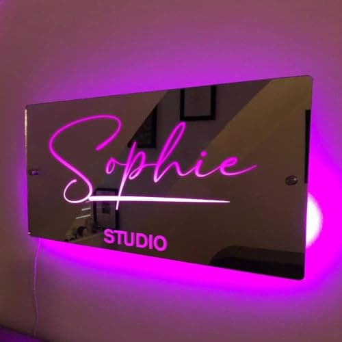 Smile lab Miroir LED Personnalisé avec Nom, Miroir Mural pour Chambre et Salon, Veilleuse Nom Personnalisée, Idée Cadeau pour Noël et Anniversaire, Parfait pour Les Mères, Les Épouses