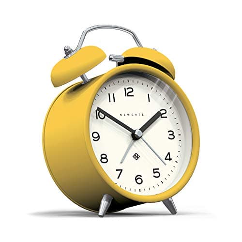 NEWGATE ® Charlie Bell Echo Alarm - Petit Réveil de Chevet Contemporain - Accessoires de Chambre - Réveils - Accessoires de Bureau - Horloge de Chevet - Chiffres Arabes (Jaune)
