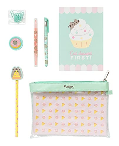 Grupo Erik - Set De Papeterie Pusheen Foodie Collection | Inclut : 1 Stylo Gel, 1 Surligneur, 1 Crayon De Papier, 1 Carnet A5, 1 Taille-Crayon, 8 Trombones, Trousse | Fournitures Scolaires Kawaii