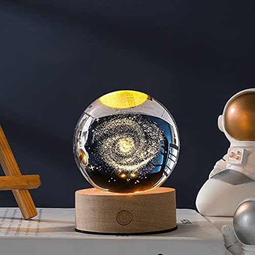 JAWSEU Veilleuse Boule de Cristal 3D USB, Lampe LED Sur Base en Bois Massif Pour Chambre et Bureau - Décoration et Ornement