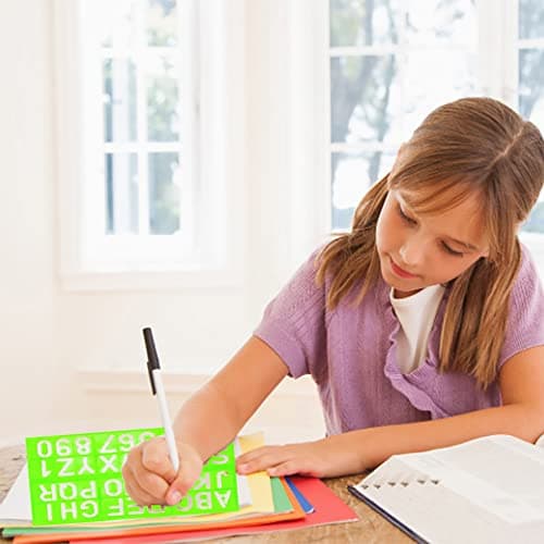 4Pcs Pochoir de Lettre et Chiffre,Pochoirs Alphabet Réutilisable en Plastique,Lettres Dessin Règle pour Tous Les Enfants,Cadeau de Idéal,Multicolore