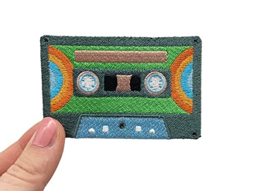 Finally Home Patch thermocollant - Cassette verte | Patchs rétro, écusson vintage, écusson thermocollant Old School, écusson de musique rock