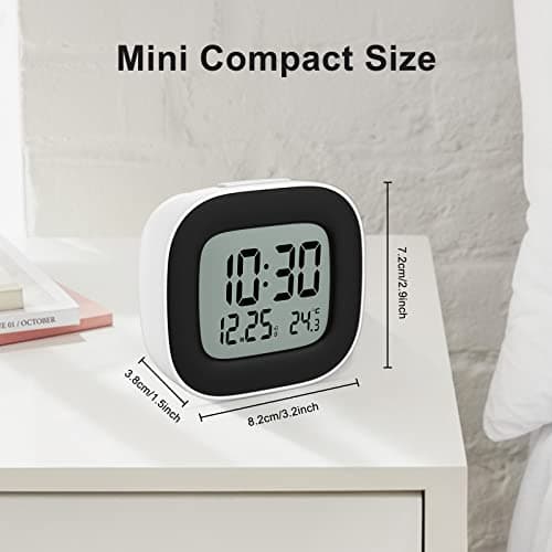 HOMVILLA Réveil de Voyage, Horloges Numériques LCD Portable avec Température, 12/24H, Fonction de Répétition, Rétro-éclairage et à Piles pour Voyages, Chambre, Bureau (avec Batterie,S