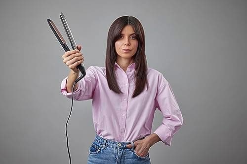 Remington Lisseur Cheveux [Soin Kératine & Huile d'amande] Protect (Soin des cheveux, Céramique, Ecran LCD, 10 réglages de Température 150-230°C, Voltage universel,pochette) Fer à lisser S8540