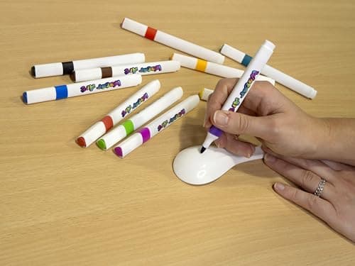 Water Art - Donnez Vie à Vos Dessins grâce à ce kit Water Art - Dessinez et trempez la Figurine - Kit Water Art avec Autocollants - Loisirs et Créatifs - A partir de 3 Ans