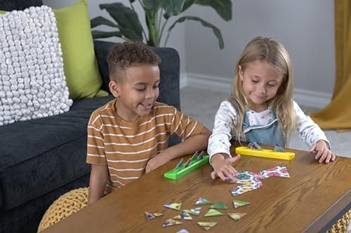 TRIOMINOS Junior - Edition Pat' Patrouille - Jeu de Dominos pour Enfants dès 3 Ans - Dominos à 3 côtés - Jeu d'Observation & Association - Double Face Triominos ou Puzzle - 1 à 4 Joueurs - 20 Min