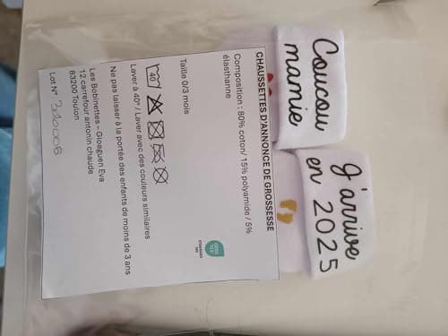 Chaussettes d'annonce de grossesse pour bébé - thème coucou j'arrive en 2025 (coucou mamie)