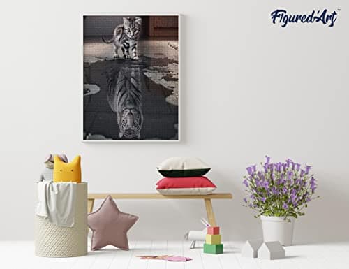 Figured’Art Diamond Painting Broderie Diamant 40x50cm Toile Entière Roulée avec Strass Perles Carrés - Reflet Tigre et Lion - Kit Complet Animaux 5D DIY Activité Manuelle Loisirs Créatifs Adultes