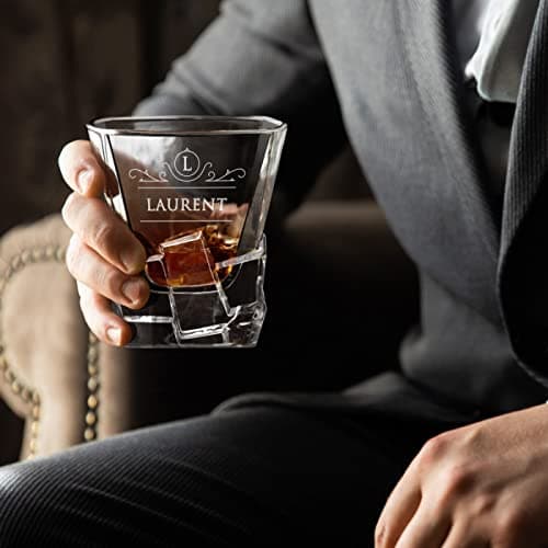 Maverton Verre à Whisky avec Gravure - Cadeau Homme - Cadeau personnalisé pour homme - Verre a Whisky Élégant pour Lui - Cadeau Noel - au Design Unique - Classique