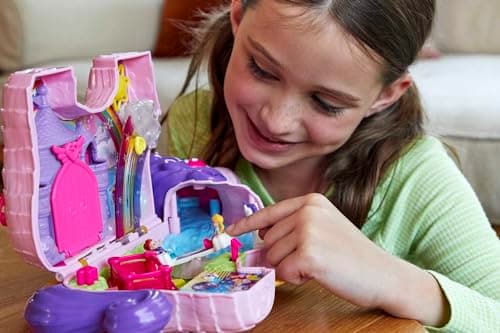 Polly Pocket Coffret Licorne en Fête avec Mini-Figurines Polly et Lila, Plusieurs Zones de Jeu, 25 Surprises et Accessoires, Jouet pour Enfant, GVL88