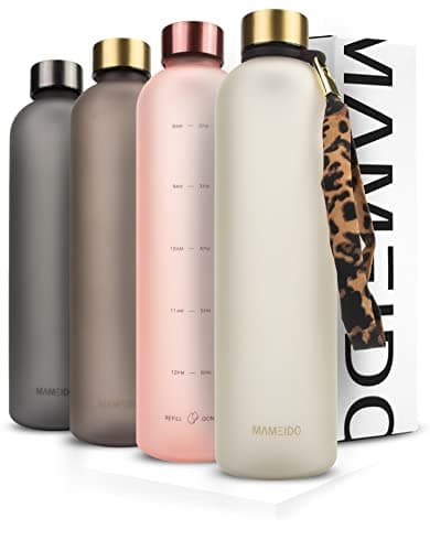 MAMEIDO Gourde 1l & 1,5l Ivory Beige Gold - Bouteille d'eau Design Plastique avec Marqueur de Temps de Motivation, sans BPA - Gourde Sport étanche pour Gymnastique