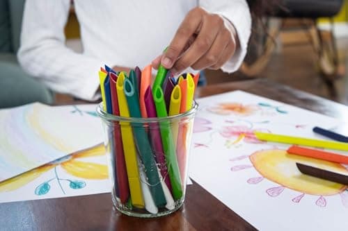 Maped - Crayons de Couleur Color'Peps Infinity - 100% Mine, 100% Utilisable - Zéro Déchet - Sans Taillage - Dure Très Longtemps - Forme Triangulaire Ergonomique - Pochette de 12 Crayons