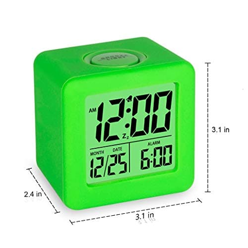 Plumeet Facile à régler Réveil de Voyage Numérique Fonction Snooze, Veilleuse Doux, Large écran Afficheur Temps et Mois et Date et Alarme, Alarme Sonore Progressive et Taille Maniable (Vert)