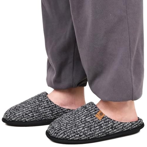ONCAI Chaussons Homme Pantoufles à Rayures Hiver Chaussures Chaudes pour La Maison en Mousse à Mémoire de Forme, Laine en Peluche Doublée Avec Semelle en Caoutchouc Antidérapante Noir Taille 43