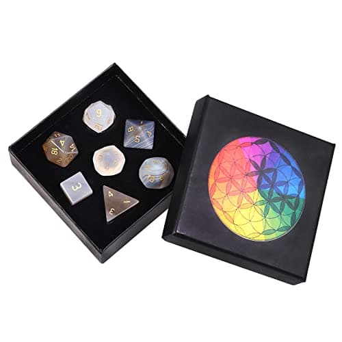 Nupuyai Agate Grise Naturelle Ensemble de Dés Polyédriques en Cristal du MDN, 7 Dés de Pierres Semi-précieuses Polies pour RPG MTG Table Game Home Decor, 1.4-2.5 cm Chaque Pierre