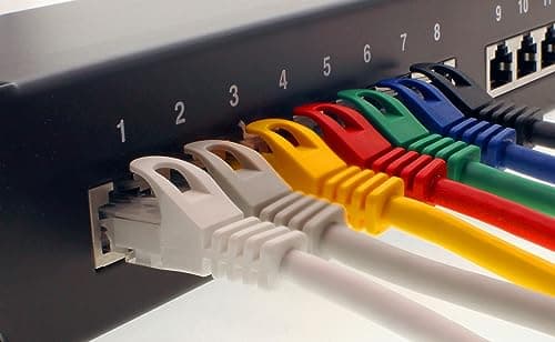 1aTTack.de - 5 câbles réseau Cat7 de 1,5 m, câbles de raccordement Ethernet Cat.7, Lan et Cat 7 pour une vitesse Internet maximale et connecte tous les appareils avec des fiches RJ 45 blanches