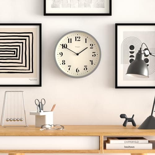 NEWGATE® Horloge Murale Moderne en Forme de Chiffre Quatre - Petites horloges murales - Horloge Ronde - Horloge de Cuisine - Horloges pour Le Salon - Horloge de Bureau (Bleu Marine)