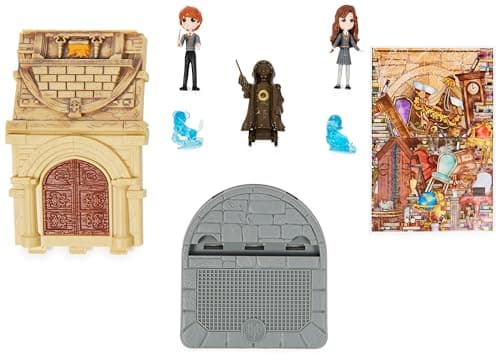 HARRY POTTER - PLAYSET 2 EN 1 LA SALLE SUR DEMANDE MAGICAL MINIS WIZARDING WORLD - Univers Magique 2 en 1 Avec 4 Figurines et Accessoires - Sortilège Patronus - 6063901 - Jouet Enfant 5 ans et +