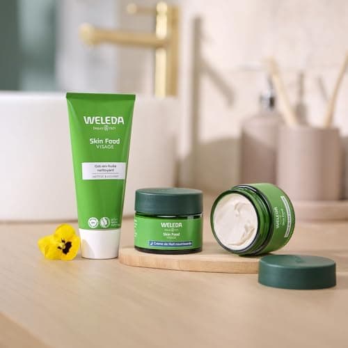 WELEDA - Skin Food Gel-en-huile nettoyant - Pour les peaux sèches - Nettoie en douceur et élimine impuretés et maquillage - NATRUE* - Vegan*** - 75 ml