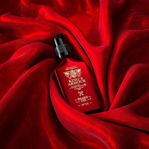 King's Armour Huile à Barbe (50ml) - Adoucit, renforce, pousse et nourrit la barbe - Huiles uniques de jojoba, d'argan et d'amande douce - Rafraîchit toute la journée avec son parfum magique