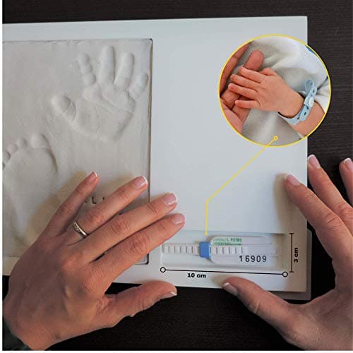 PITI COT Cadre Empreintes Bébé | Cadeau Naissance Personnalisé | Lettres Nombres et Porte Bracelet Naissance| Kit Empreinte Pieds et Mains Bébé | Cadeau Jeune Maman Bebe Fille et Garçon