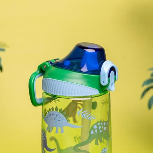 bzyoo Bouteille d'eau pour enfants de 473,6 g – Étanche et facile à ouvrir ! Vert avec de jolis motifs de dinosaures. Dispose d'une poignée et d'une fermeture sécurisée. Comprend une paille pratique