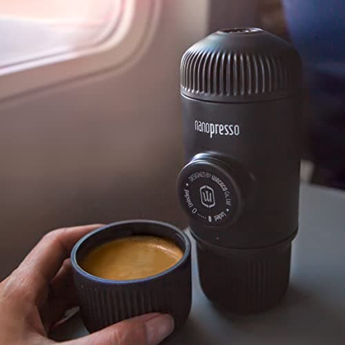 WACACO Nanopresso Machine à Espresso Portable avec NS Adapter, Compatible avec les Capsules NS et le Café Moulu, Ensemble de Machine à Café de Voyage Manuel, Parfait pour le Camping