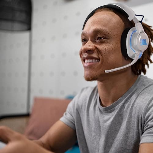 JBL Quantum 910P, Casque gaming sans fil bluetooth pour consoles, Réduction de bruit et son signature Quantum JBL, 39h d'autonomie, Blanc