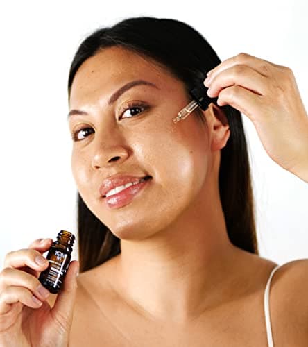 Serum C20 Vitamine C Yonka 30ml - Texture Huile - Anti-Âge, Éclat et Unifiant Illumine et Réduit les Tâches - 20% de Vitamine C Stable - 99,9% d'Ingrédients d'Origine Naturelle