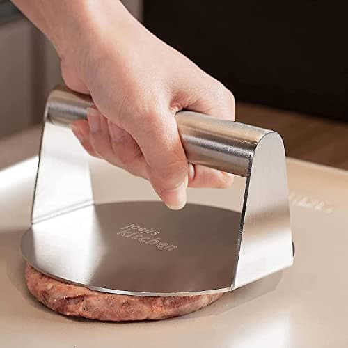 joeji's Kitchen Presse à Hamburger en Acier Inoxydable - 14 cm - Smash Burger pour Le Barbecue, pour des Steak haché cuit à la Perfection et des Burger Bien juteux...