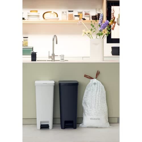 Brabantia Sacs Poubelle PerfectFit (Code L - 40L / 45L), Ultra Résistant, Poignées Coulissantes (40 Sacs)