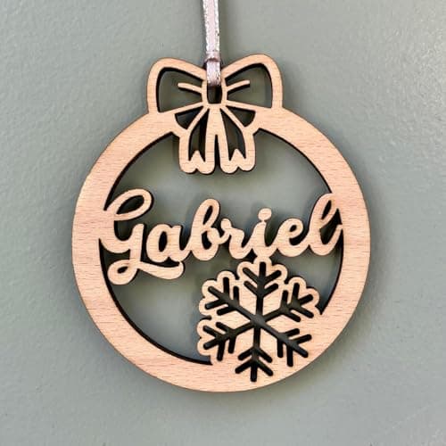 Boule de Noël Prénom personnalisée en bois de hêtre. Décoration sapin de Noël, cadeau unique