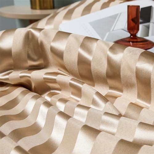 YASMENG Housse de Couette Satin 220x240 Beige Or Rayé Brillant Deluxe Satin Parure de Lit Satin Doux Soyeux Soie Linge de Lit 2 Personne Adulte avec Fermeture Éclair avec Taies d'oreiller 65x65 cm