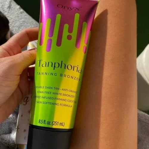 Onyx Tanphoria Lotion Accélératrice de Bronzage | Bronzage Ultra-Foncé et Uniforme | Améliore la Profondeur de la Couleur Après Chaque Séance | Favorise un Teint Doré et Éclatant Toute l'Année